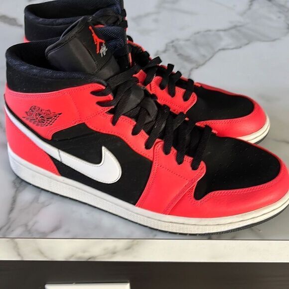 Nike Air Jordan 1 Retro Mid 'Infrared 23' Mens Sneakers Size 12 (Authentic) - Picture 1 of 13
